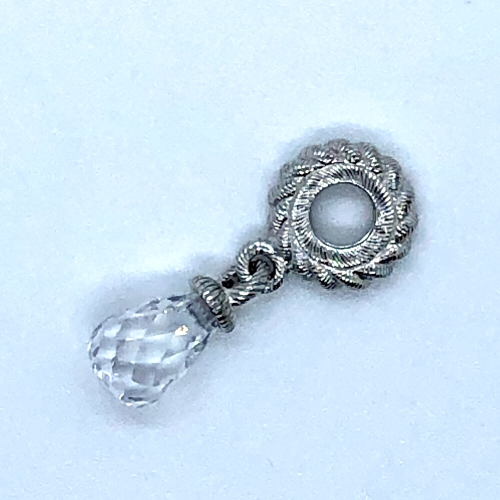 JUDITH RIPKA CLEAR-FACETED-TEAR DROP BRIOLETTE’ STONE➕925 STERLING SILVER CHARM